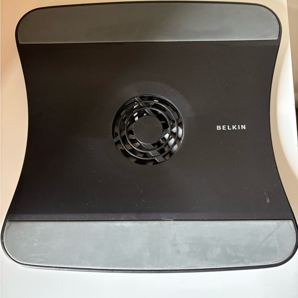 Belkin Black Cooling Stand with Fan for Laptop